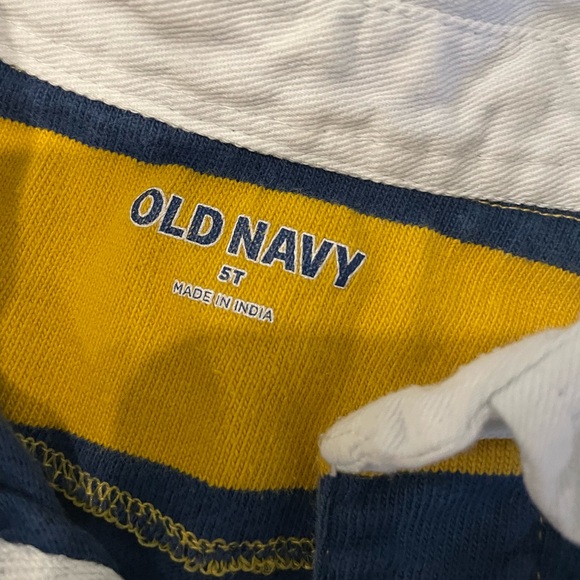 Two Rugby Shirts 5T - Picture 4 of 6